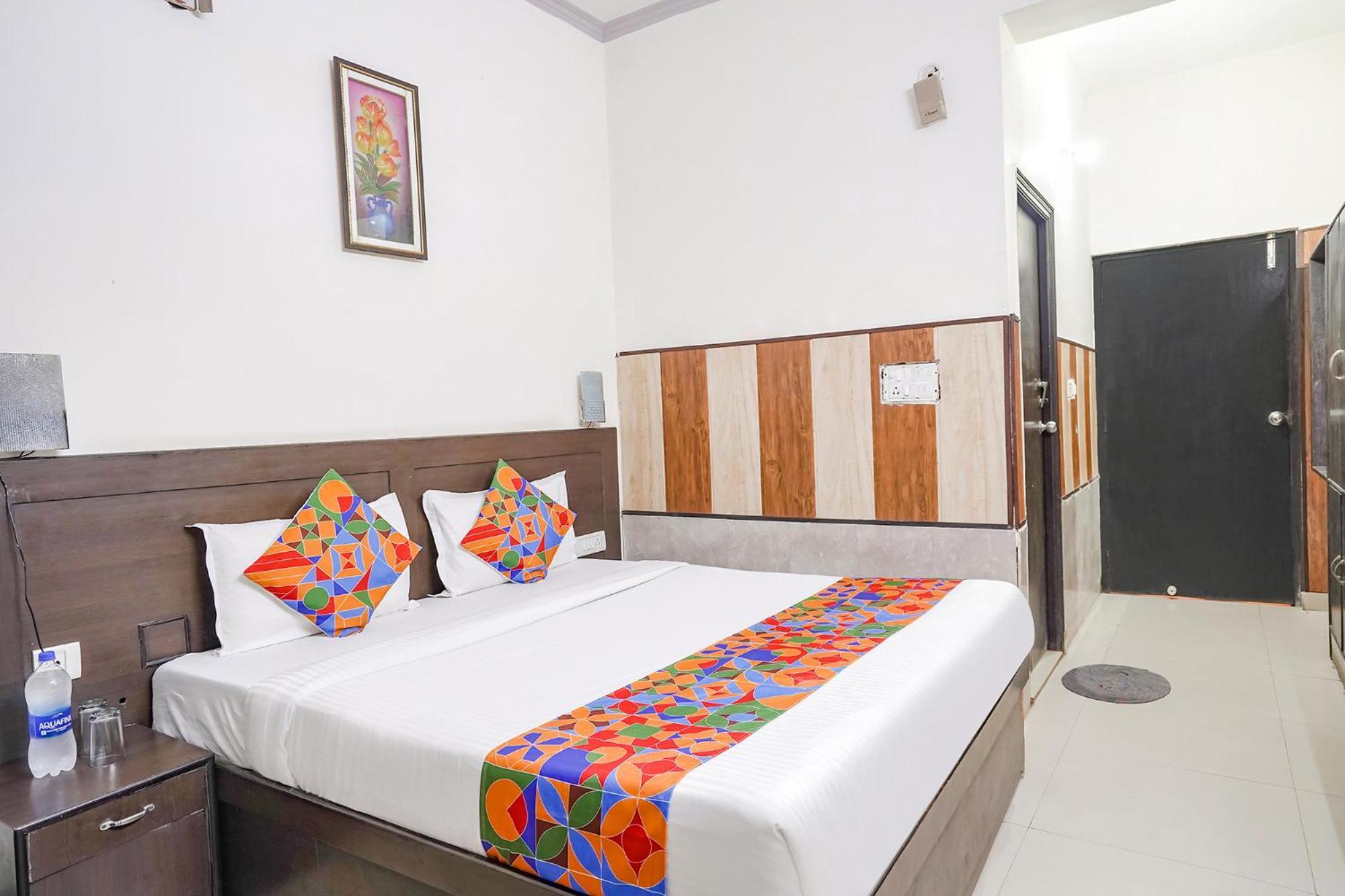 Hotel Prashant Palace Mysore Extérieur photo