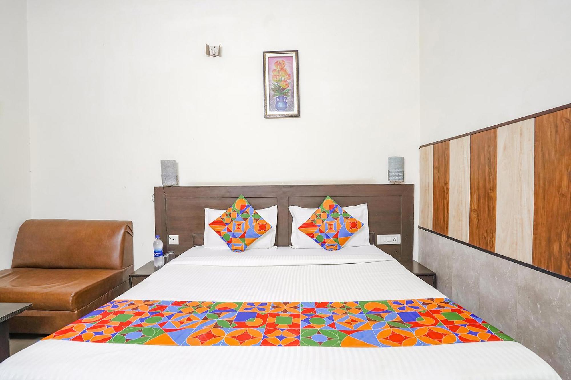Hotel Prashant Palace Mysore Extérieur photo