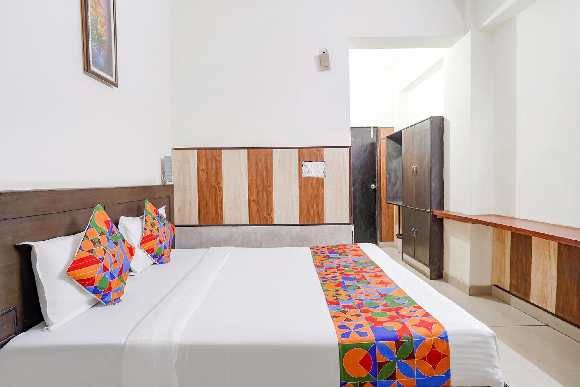 Hotel Prashant Palace Mysore Extérieur photo