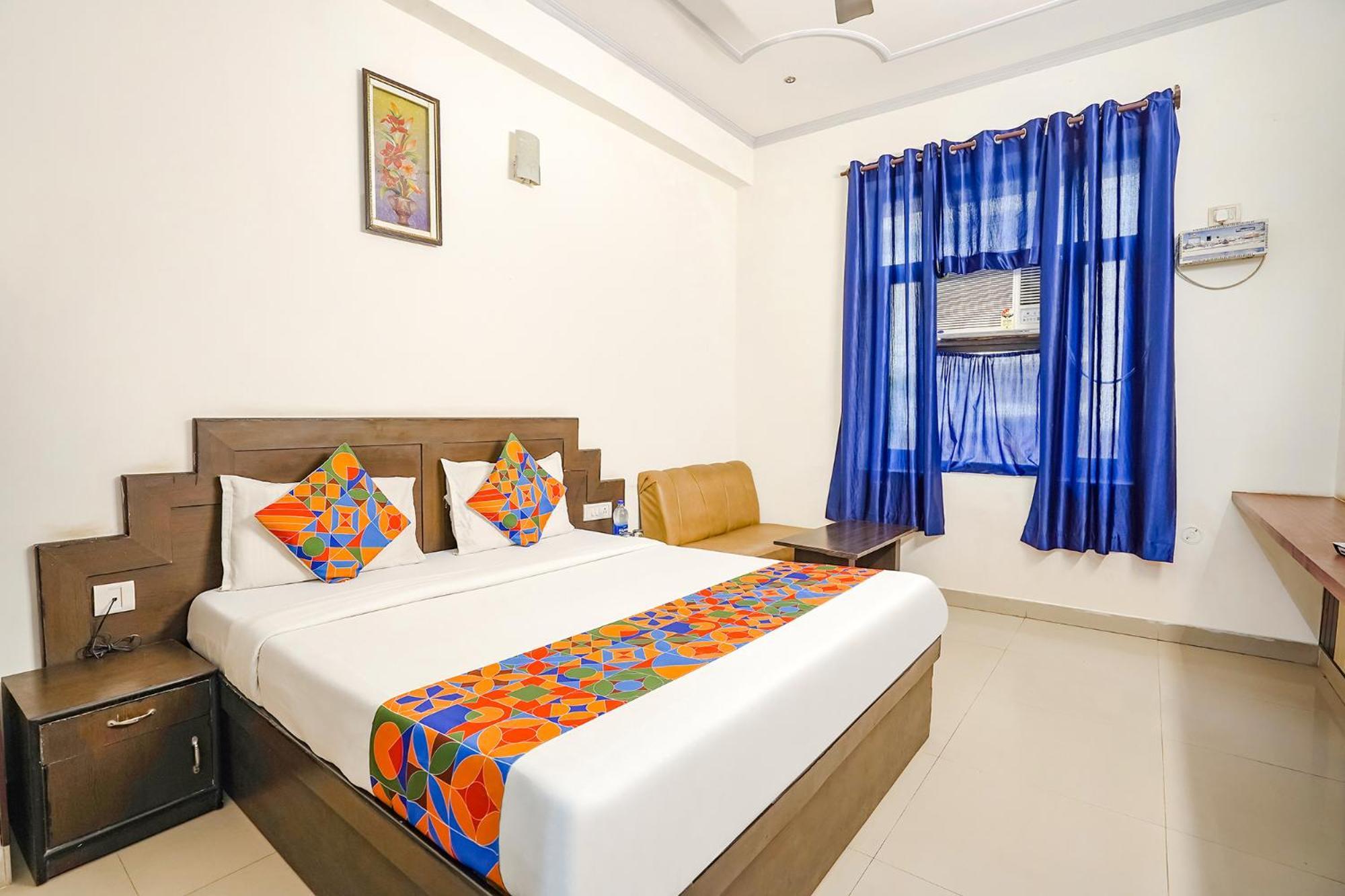 Hotel Prashant Palace Mysore Extérieur photo