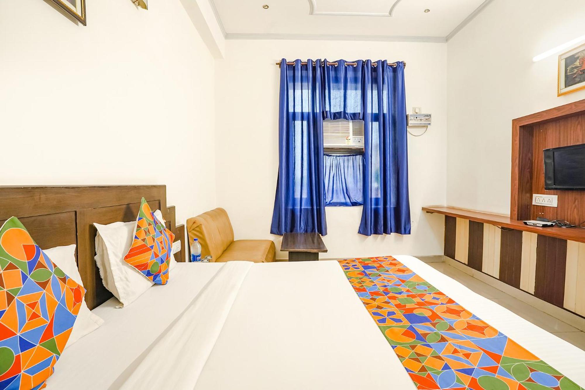 Hotel Prashant Palace Mysore Extérieur photo