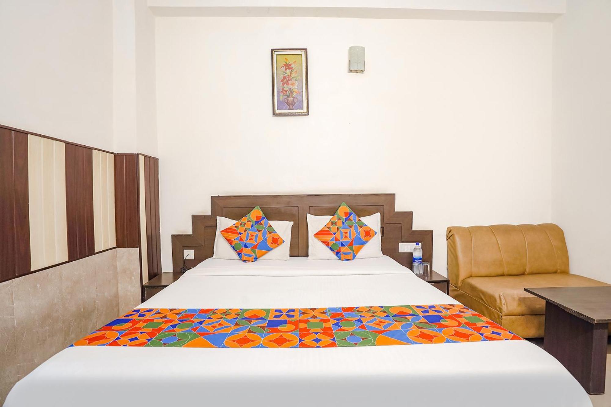 Hotel Prashant Palace Mysore Extérieur photo