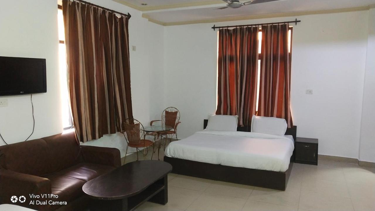 Hotel Prashant Palace Mysore Extérieur photo