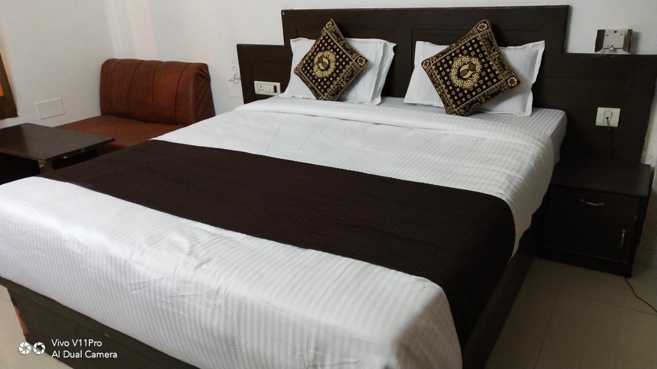 Hotel Prashant Palace Mysore Extérieur photo