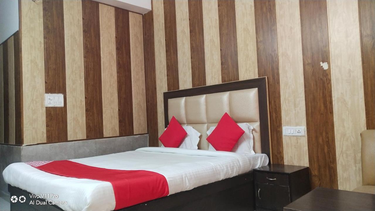 Hotel Prashant Palace Mysore Extérieur photo