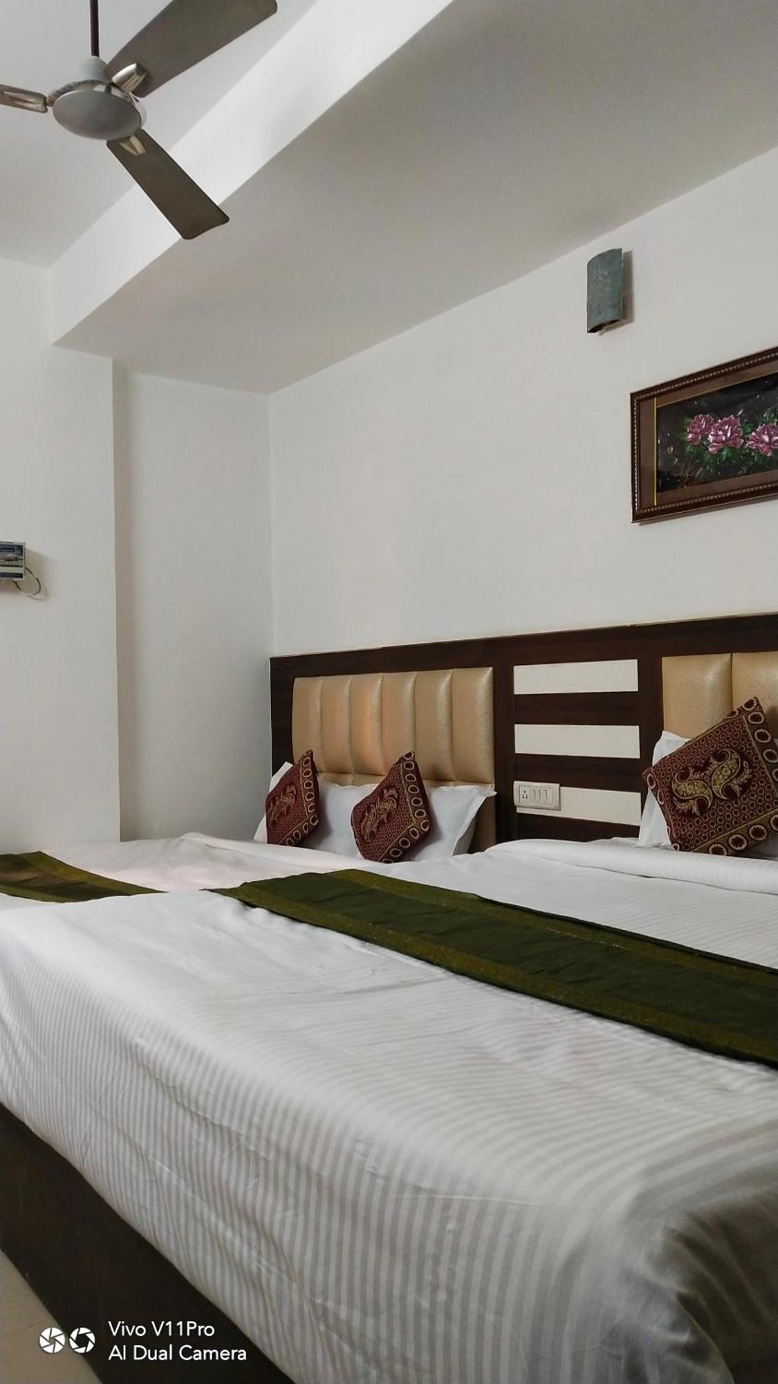 Hotel Prashant Palace Mysore Extérieur photo