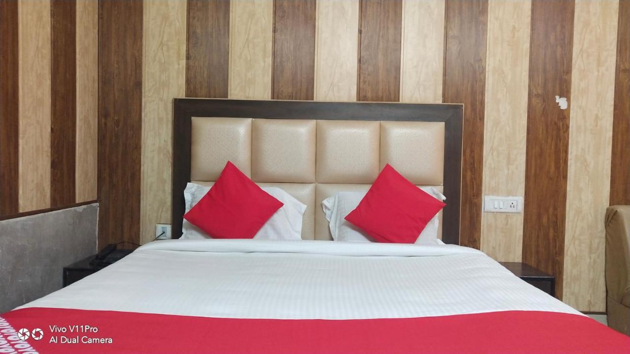 Hotel Prashant Palace Mysore Extérieur photo