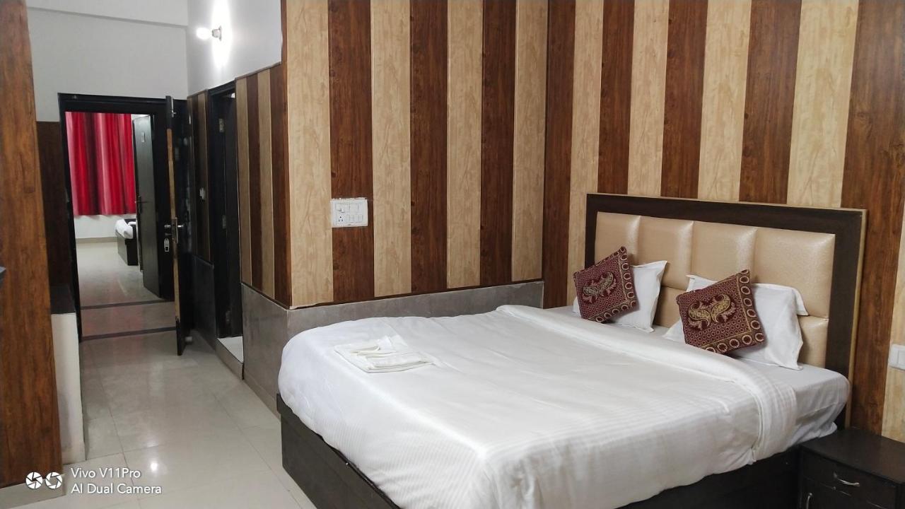 Hotel Prashant Palace Mysore Extérieur photo